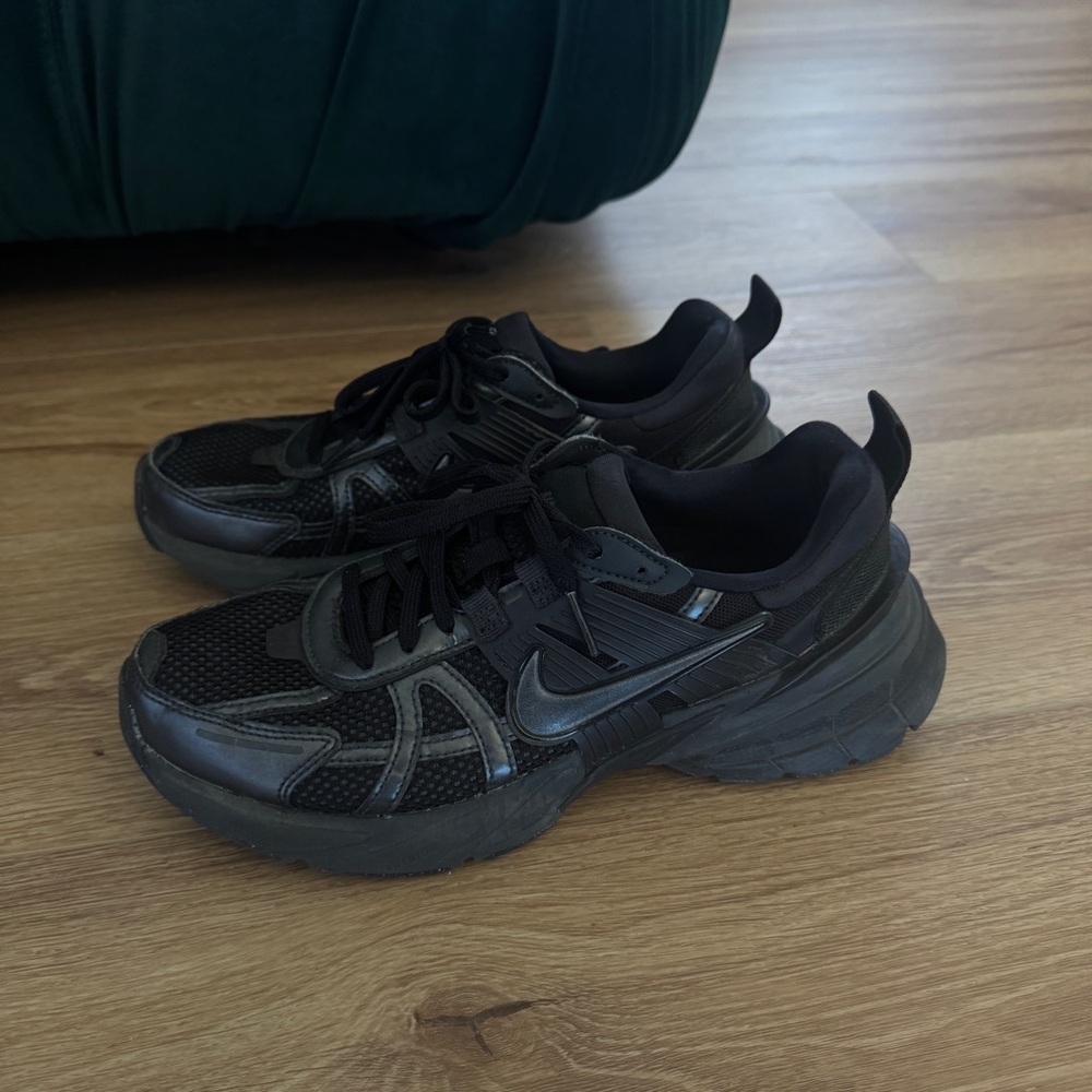 Nike Womens V2K Running Shoes Size 7.5